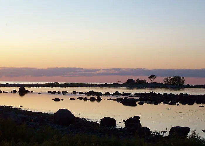 Kelluka House Guest house Parispea